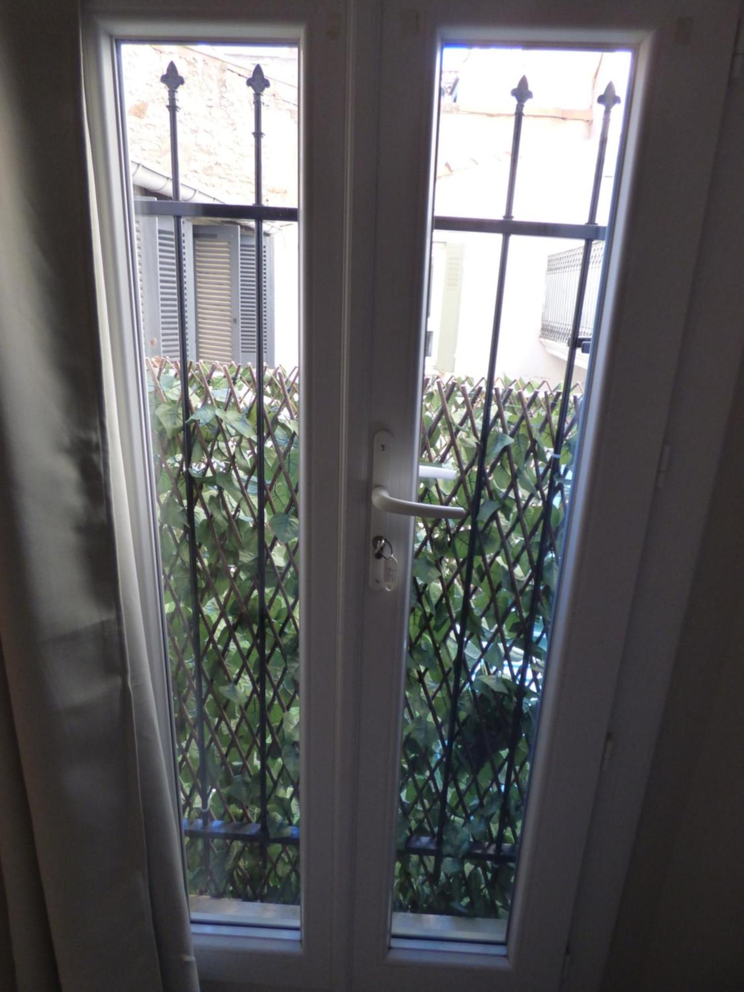 Saëns 2-T4 de plein pied avec balcon - Garage privé optionnel - Centre historique et plages à 16km ! Béziers Extérieur photo