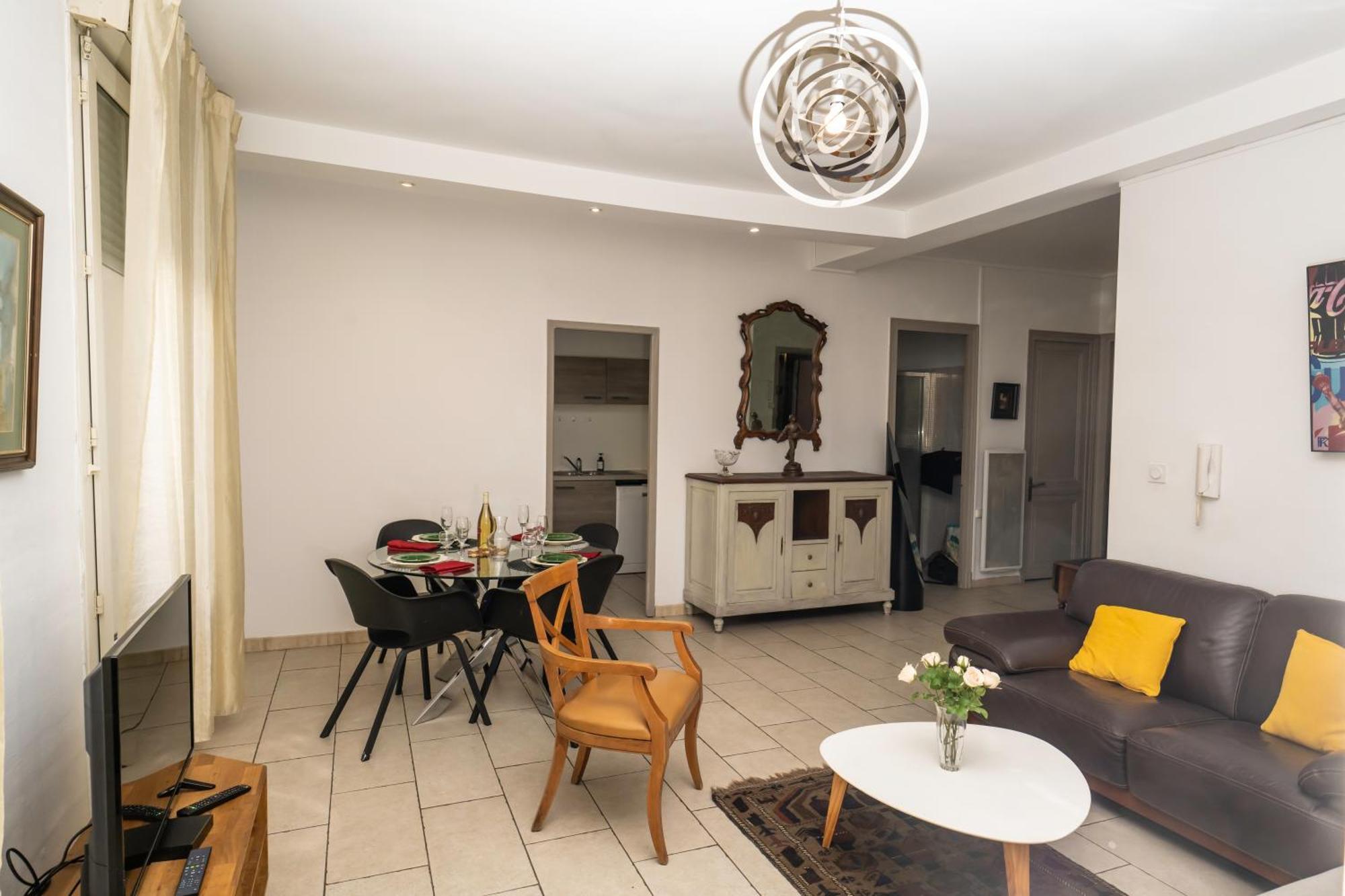 Saëns 2-T4 de plein pied avec balcon - Garage privé optionnel - Centre historique et plages à 16km ! Béziers Extérieur photo